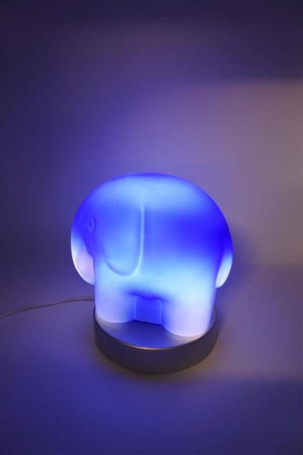 Glazen tafellamp &ndash; Blauwe olifant