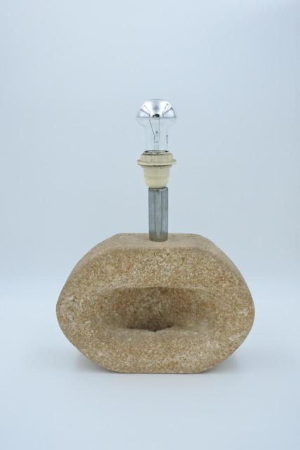 Brutalistische sculptuur lamp &ndash; pierre du Pont-du-Gard