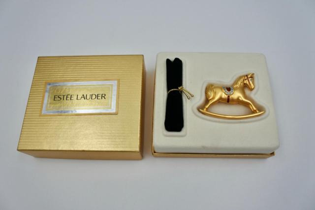 Est&eacute;e Lauder White Linen Rocking Horse Solid Perfume