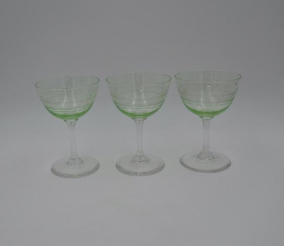3 uranium champagne coupes